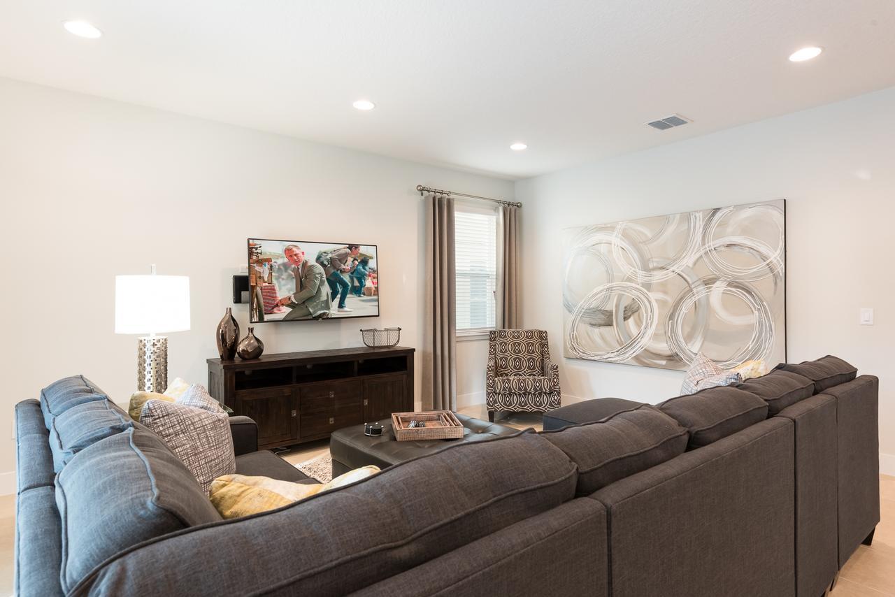 Alluring Home By Rentyl With Private Pool Near Disney - 310P オーランド エクステリア 写真